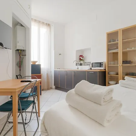Guesthost - Comfy X2 In Navigli District 公寓