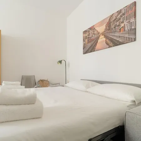 Appartement Guesthost - Comfy X2 In Navigli District Milaan