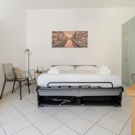Guesthost - Comfy X2 In Navigli District * 米兰