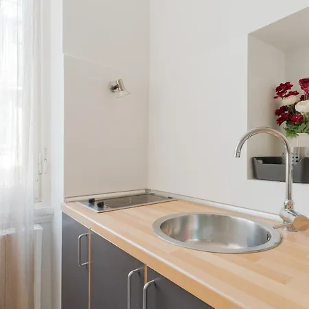 Guesthost - Comfy X2 In Navigli District Appartement *