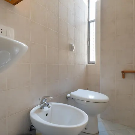 Guesthost - Comfy X2 In Navigli District Appartement *